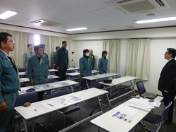 あいさつ訓練のもよう
